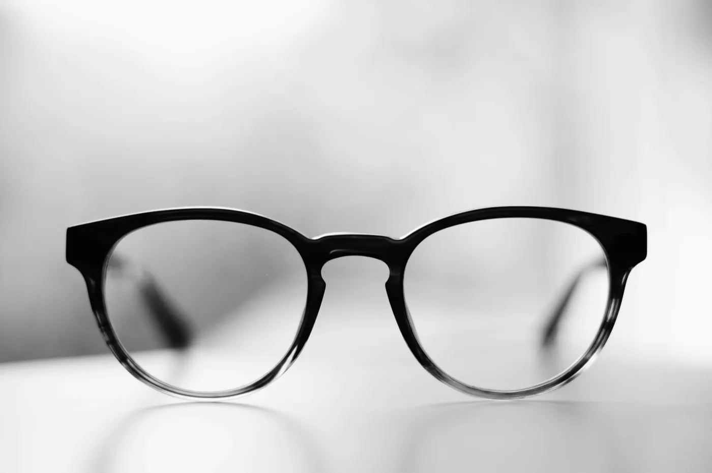 Arlo · Schwarzes Acetat